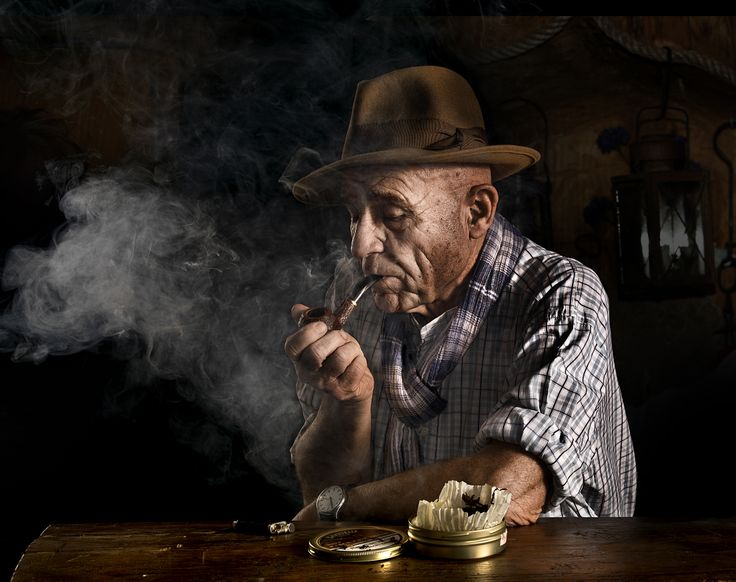 Man Smoking A Pipe Picture